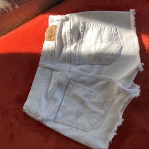 Abercrombie & Fitch Shorts - white high waisted shorts Abercrombie & Fitch Shorts - white high waisted shorts